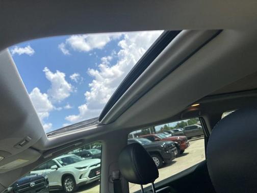 2020 Nissan Pathfinder Platinum 2WD