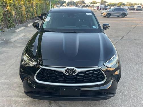 2022 Toyota Highlander L