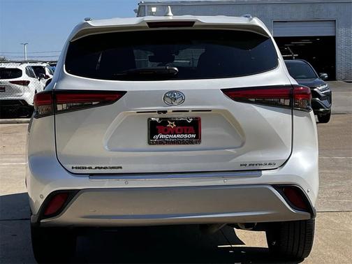 2020 Toyota Highlander Platinum