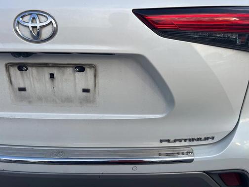 2020 Toyota Highlander Platinum