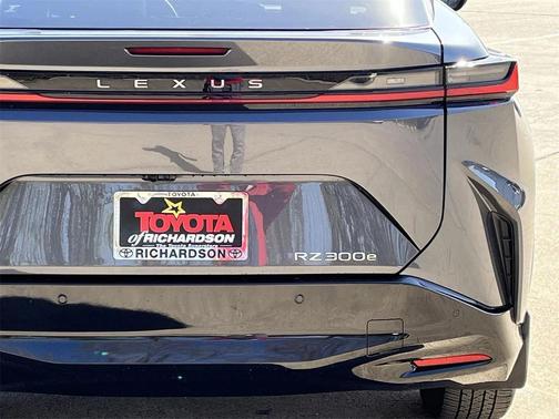 2024 Lexus RZ 300e Luxury