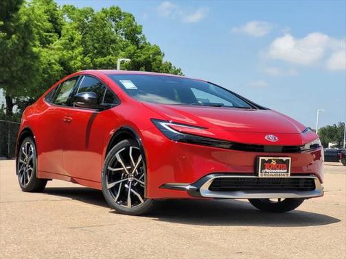 2025 Toyota Prius L