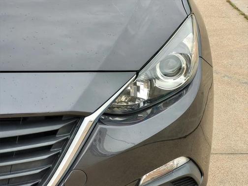 2016 Mazda Mazda3 i Sport
