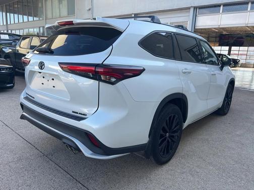 2025 Toyota Highlander XSE