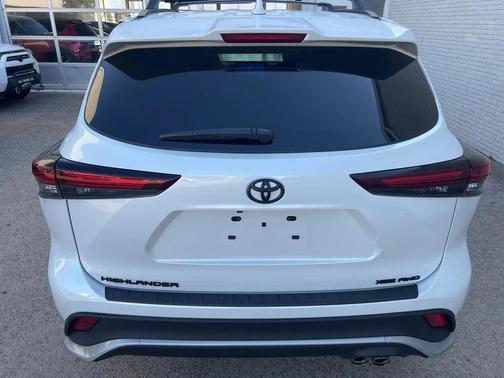 2025 Toyota Highlander XSE