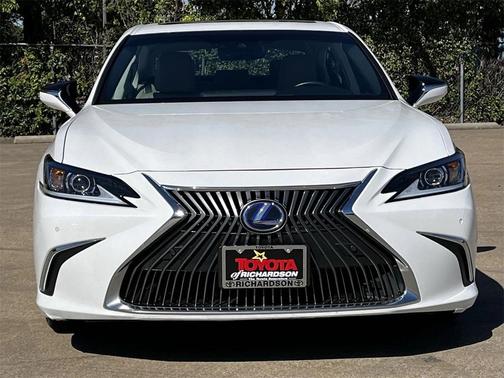 2021 Lexus ES 300h Luxury