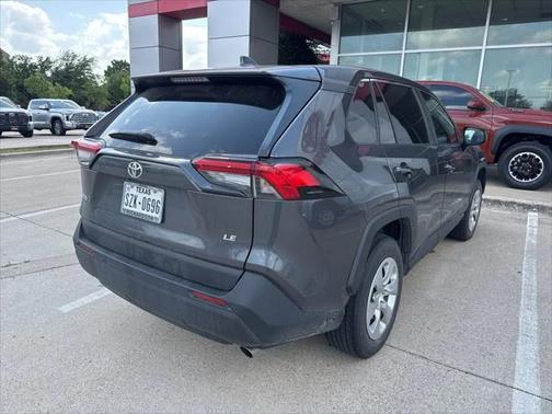 2023 Toyota RAV4 LE