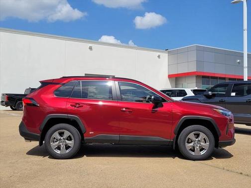 2025 Toyota RAV4 Hybrid LE