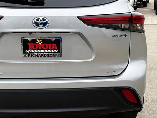 2023 Toyota Highlander Hybrid XLE
