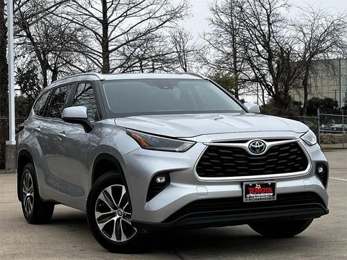2023 Toyota Highlander Hybrid XLE