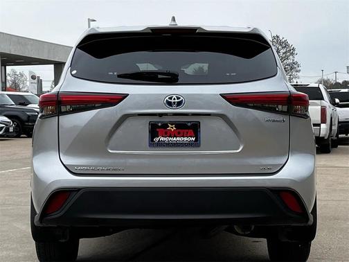2023 Toyota Highlander Hybrid XLE