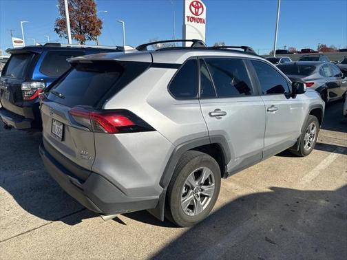 2023 Toyota RAV4 Hybrid XLE