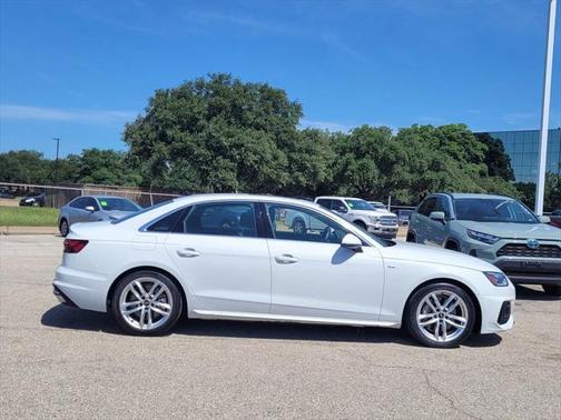 2023 Audi A4 45 S line Premium