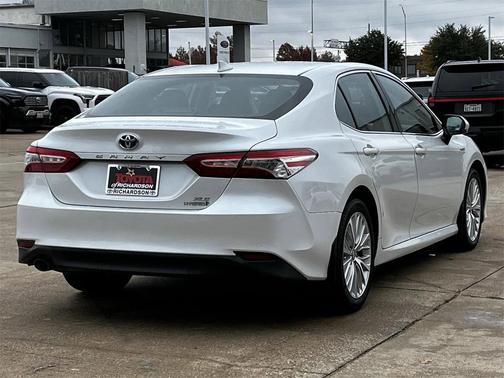 2020 Toyota Camry Hybrid XLE