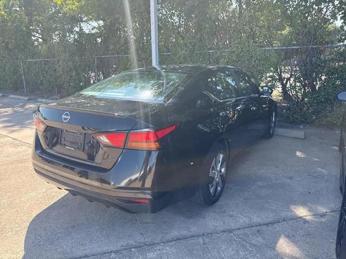 2023 Nissan Altima S FWD