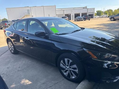 2023 Nissan Altima S FWD