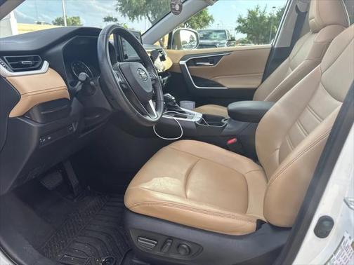 2021 Toyota RAV4 XLE Premium