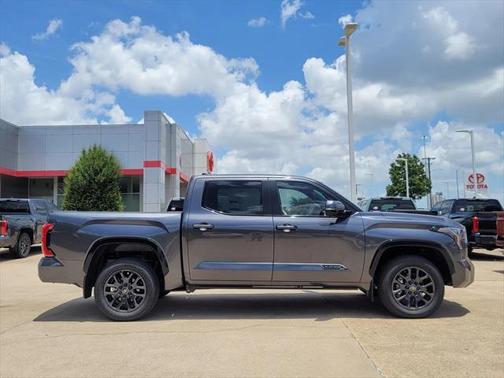 2025 Toyota Tundra Platinum