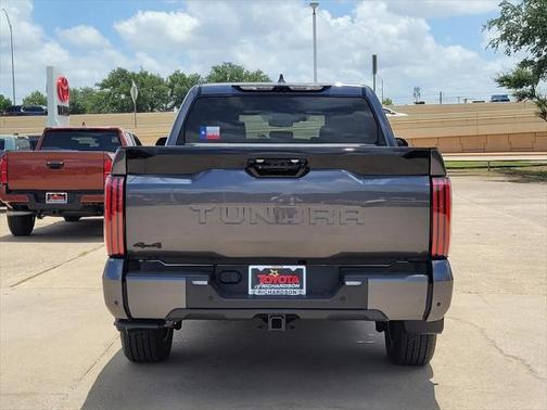 2025 Toyota Tundra Platinum