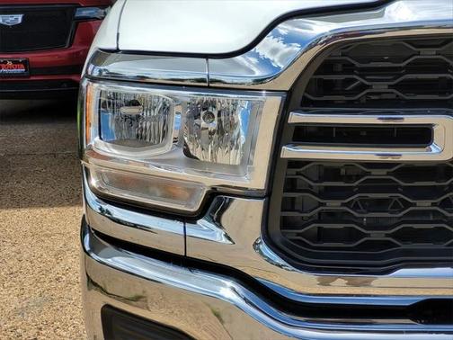2022 RAM 2500 Tradesman Crew Cab 4x4 6'4' Box