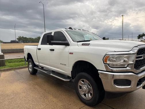 2022 RAM 2500 Tradesman Crew Cab 4x4 6'4' Box