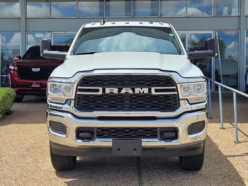 2022 RAM 2500 Tradesman Crew Cab 4x4 6'4' Box