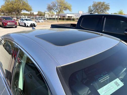 2025 Lexus ES 300h F SPORT Design