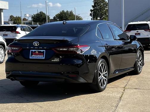 2024 Toyota Camry Hybrid XLE