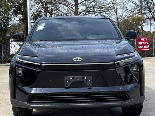 2026 Toyota bZ XLE Plus