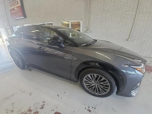 2024 Lexus RZ 450e Luxury