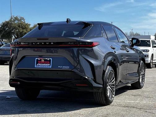 2024 Lexus RZ 450e Luxury