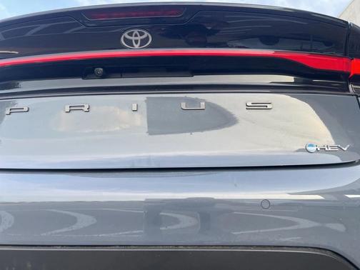 2025 Toyota Prius LE