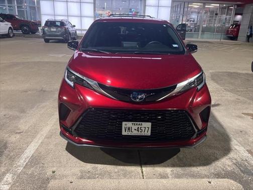 2024 Toyota Sienna XSE 7 Passenger
