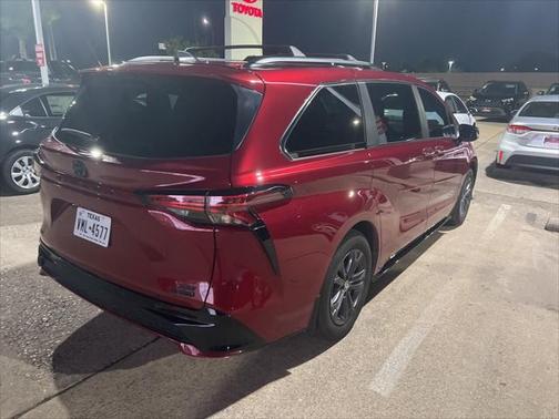 2024 Toyota Sienna XSE 7 Passenger