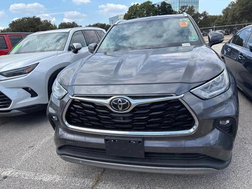 2022 Toyota Highlander Platinum