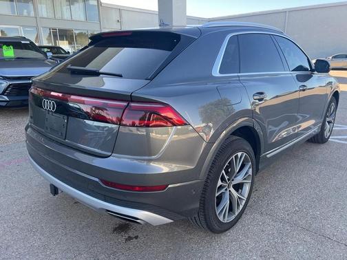 2024 Audi Q8 55 Premium Plus