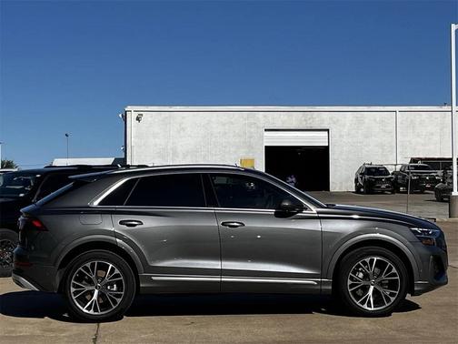 2024 Audi Q8 55 Premium Plus