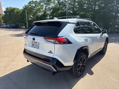 2024 Toyota RAV4 Hybrid SE