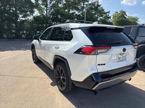 2024 Toyota RAV4 Hybrid SE