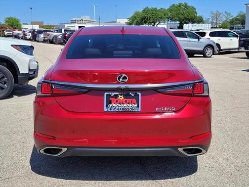 2022 Lexus ES 350 Base