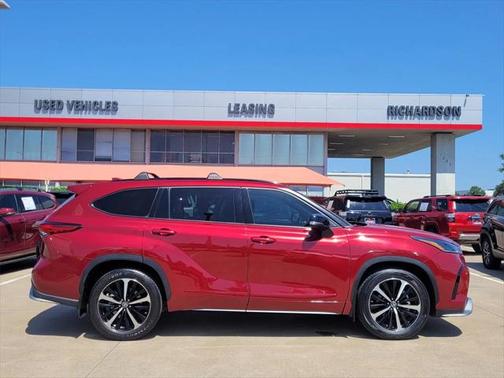 2022 Toyota Highlander XSE