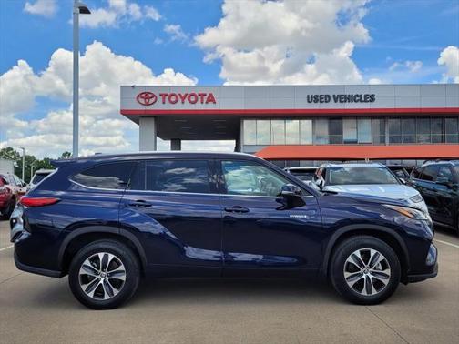 2021 Toyota Highlander Hybrid XLE