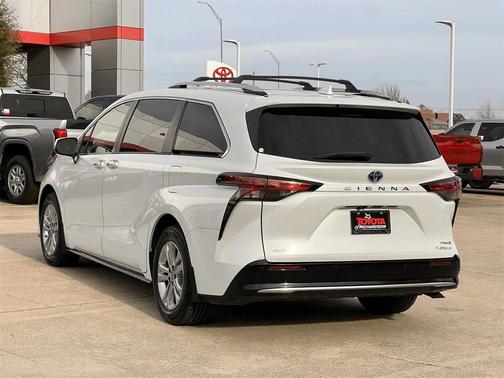 2022 Toyota Sienna Platinum