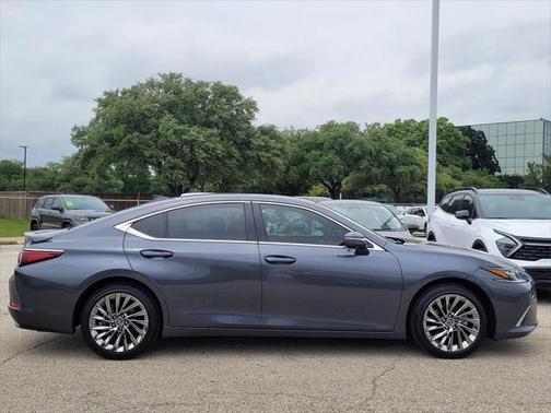 2024 Lexus ES 350 Ultra Luxury