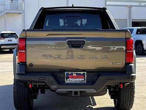 2025 Toyota Tacoma Hybrid Trailhunter