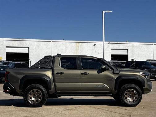 2025 Toyota Tacoma Hybrid Trailhunter