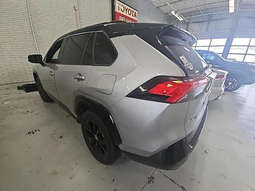 2023 Toyota RAV4 Hybrid SE