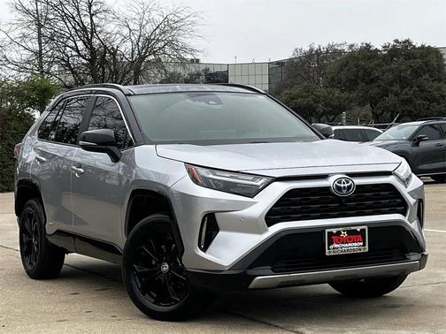 2023 Toyota RAV4 Hybrid SE