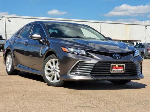 2024 Toyota Camry LE