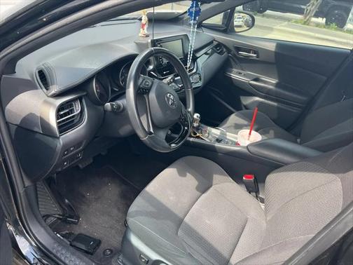 2018 Toyota C-HR XLE Premium